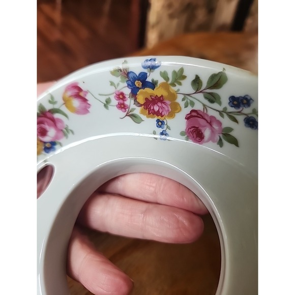 Vtg Floral White Ceramic Wall Mount Toothbrush & Cup Holder Cottage Country - Picture 9 of 15